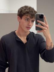 Travis Donahue