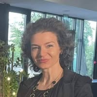 Мая Стоянова