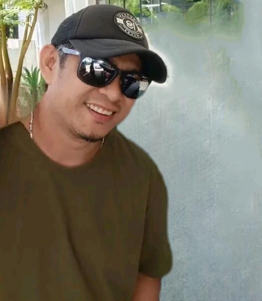 Raymund Ampalayo