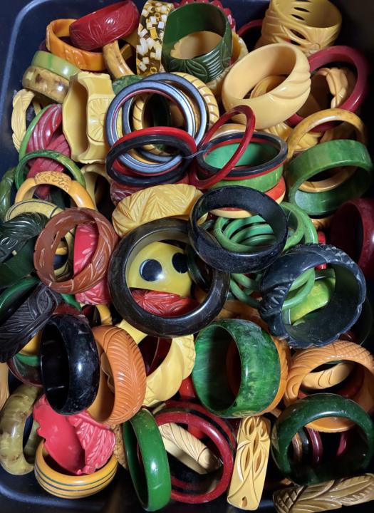 Bakelite Color Identification Chart needed 