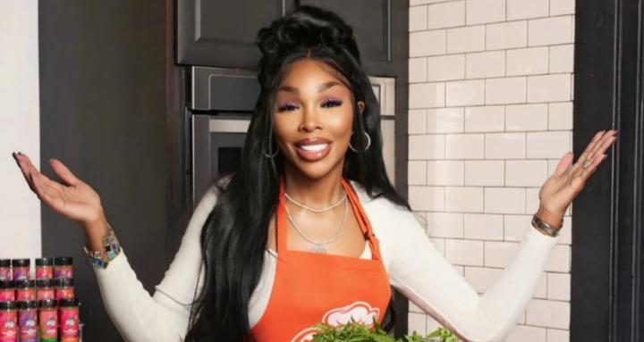 Ghetto Girlz Eat Ambassadors