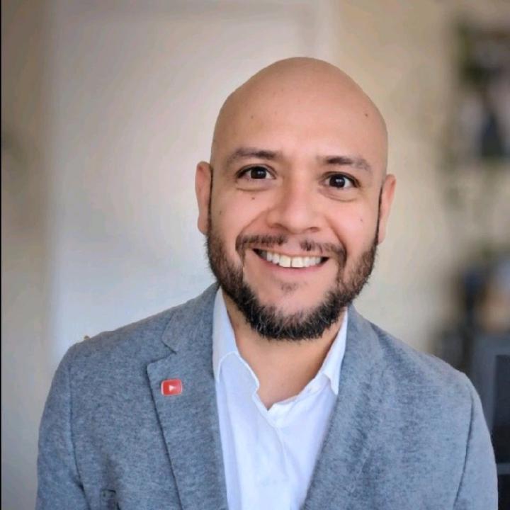 Santos Flores