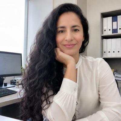 Iris Casas