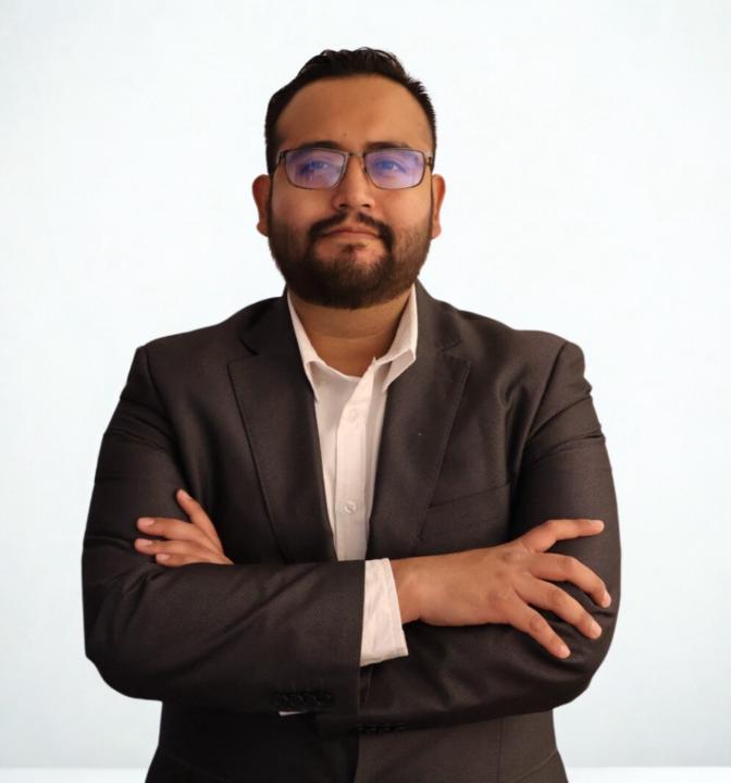 Luis Nava