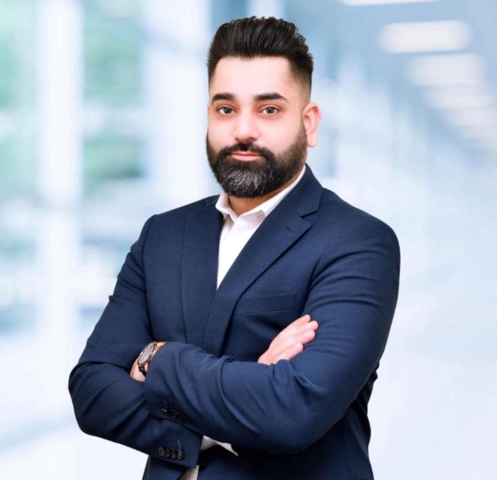 Manny Singh
