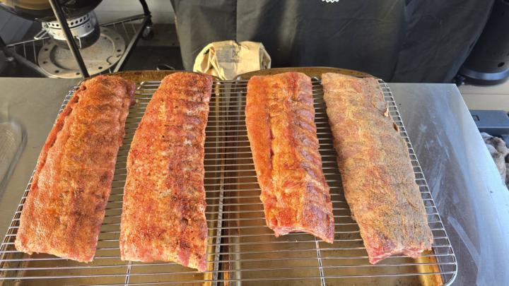 4 racks de ribs avec 4 epices différentes 