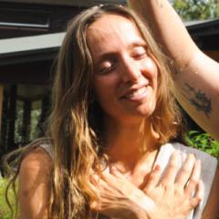 Avá Sloan