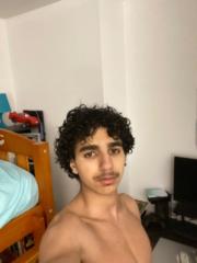 Yassine F