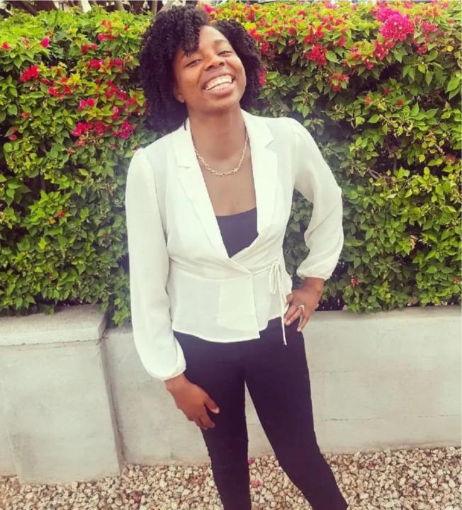 Charmainge ST Halaire