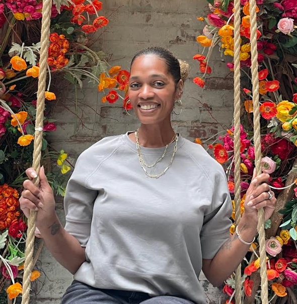 Glory Carrion- Gomes