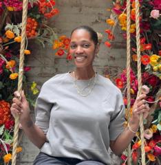 Glory Carrion- Gomes