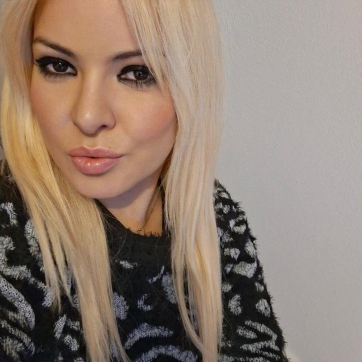 Veneranda Donne in Digitale