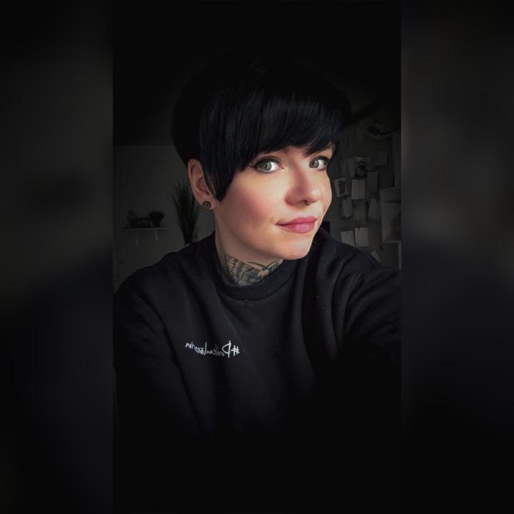 Stefanie H.