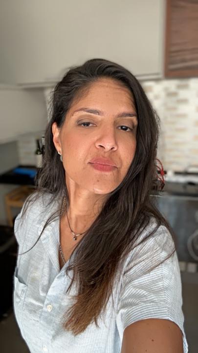 Carpio Esther