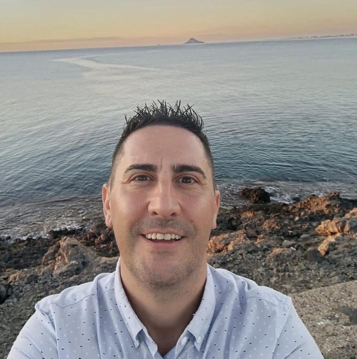 Óscar Molina García