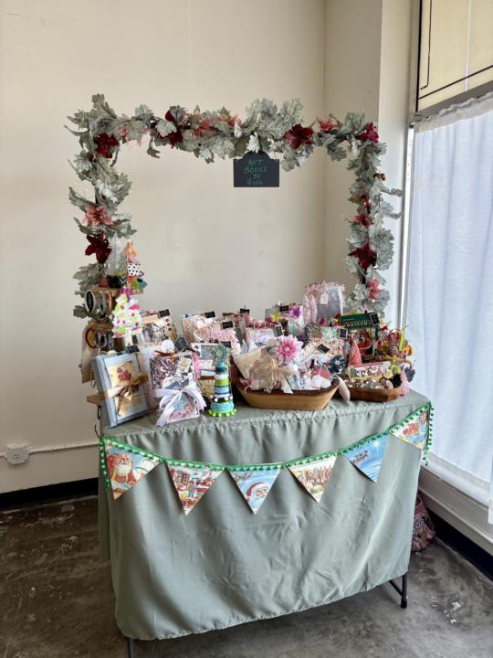 Pop Up Holiday Market