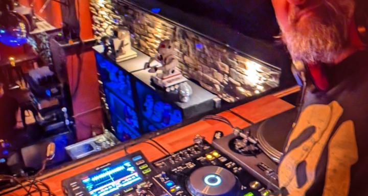 LEARN2DJ With Mach X