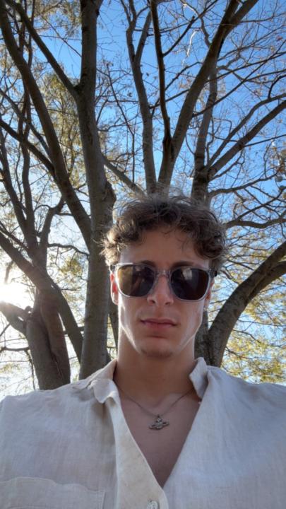 Esteban Dezelus