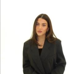 Mariana Flores