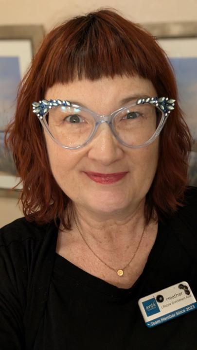 Lazy Bombshell Heather Novak