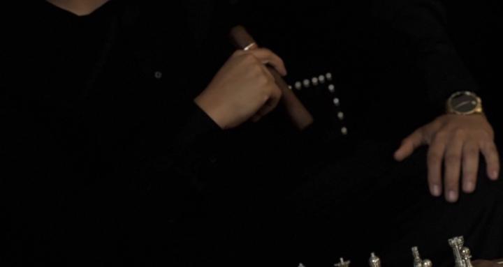 LEARN TO CUT HAIR WITH HECTOR