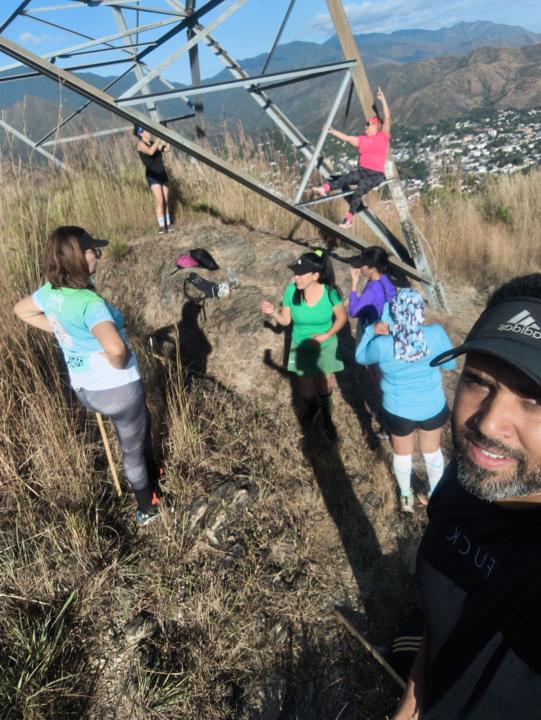 Hoy un poquito de cerro en la mañana y un poquito de trote en la tarde 🔥
