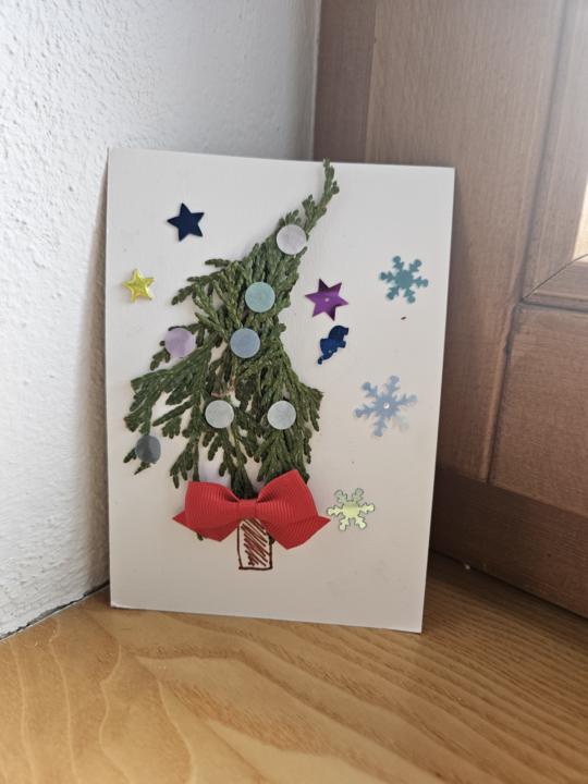 Do you prepare your Christmas gifts early or do you prep last minute?