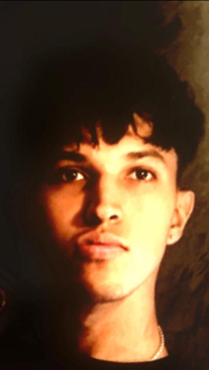 Alex Leon
