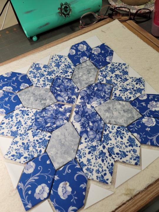 English Paper piecing a Lucy Boston POTC mugrug topper.