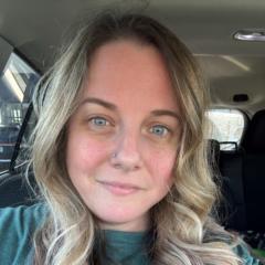 Holly Ayers