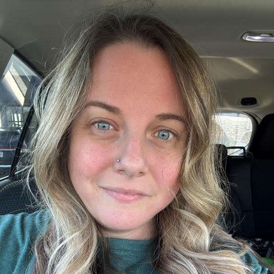 Holly Ayers