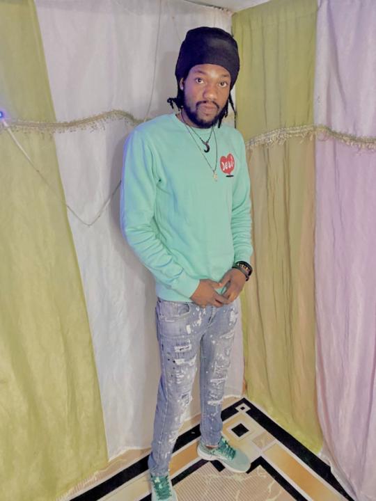 Pierre phenoldon Tavius