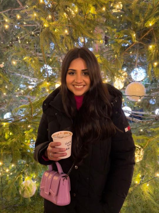 Himanshi Khara
