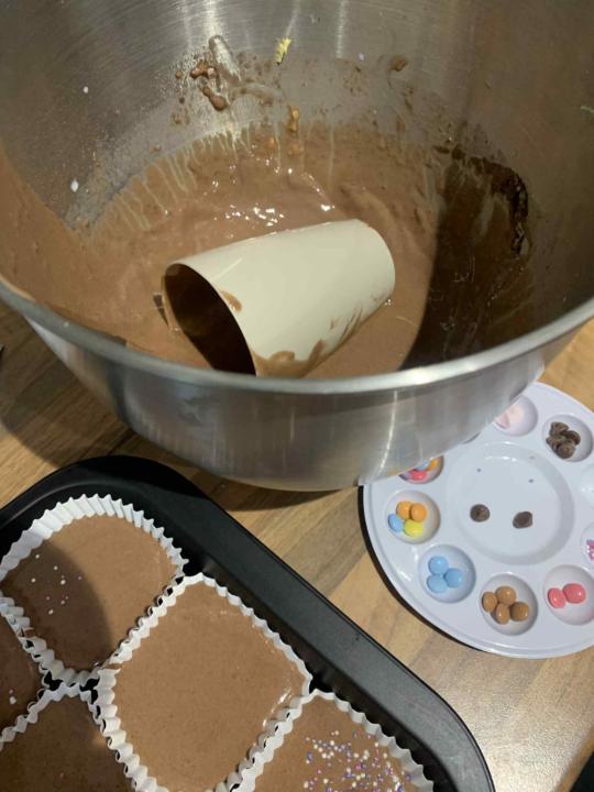 Nom Nom!! 🤤 tasty miss shaped cupcakes 😝