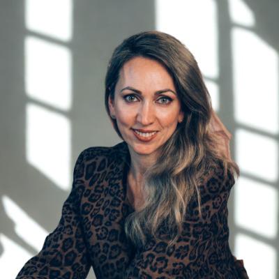 Alina Rubio de casas