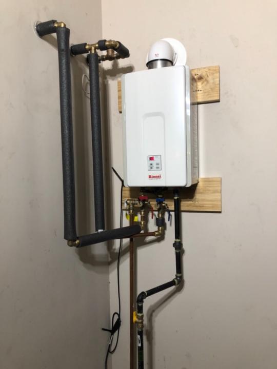 Tankless Water Heater Repair & Installation North Barrington, IL | Call (888) 498-9391