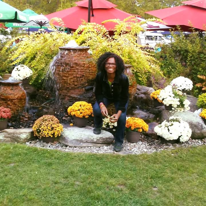 Debra Matthew