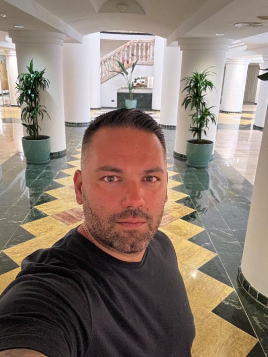 Dimi P.