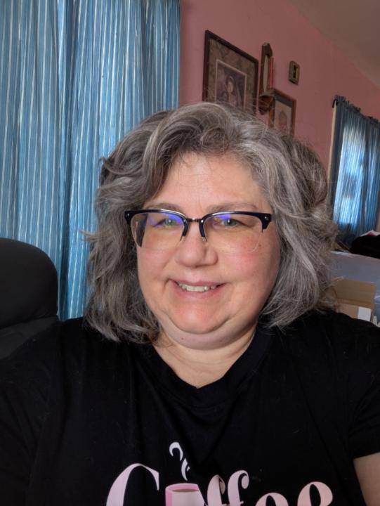 Leslie L Horan