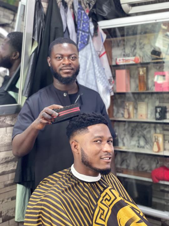 Black The Barber