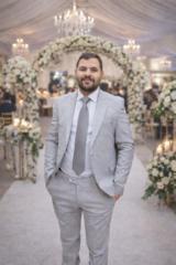 Younes Abur