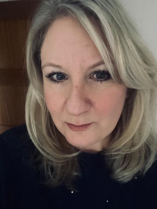 Lisa Abbott