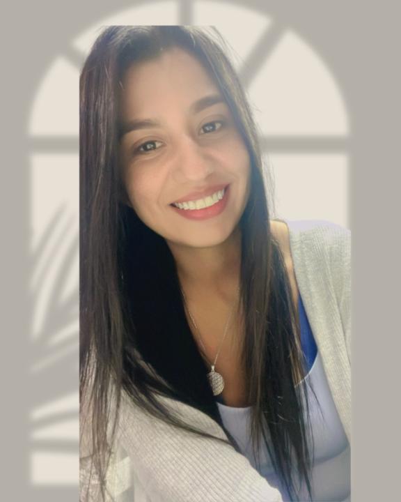 Alejandra Flores