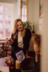 Babette van Stratum