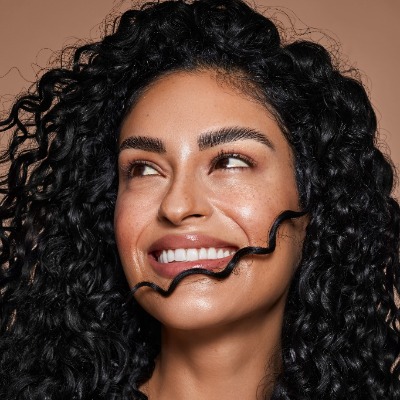 Lia Manzur