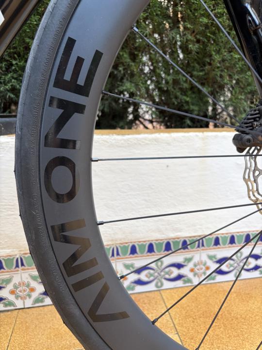 🚴‍♂️ Probando cubiertas de 32… y ojito 👀