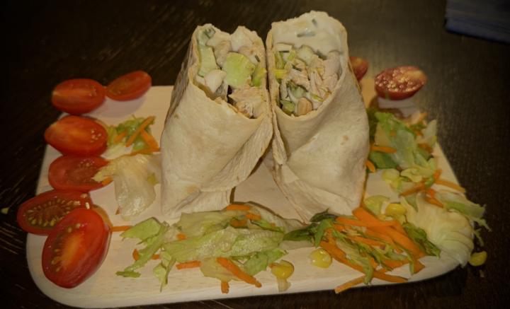 Chicken Wrap with Tzatziki – Made for My Boyfriend