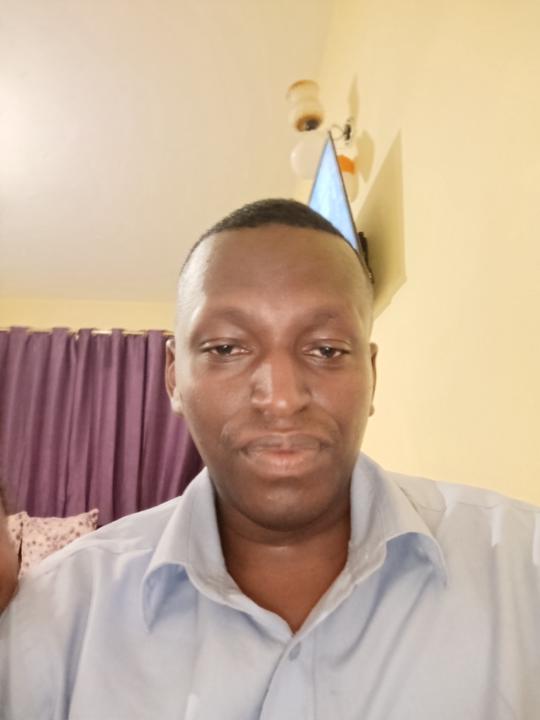 Dennis Miru