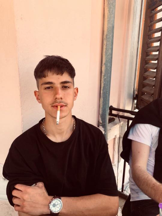 Reshat Mene