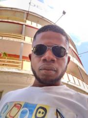 Camus dereck Guelade